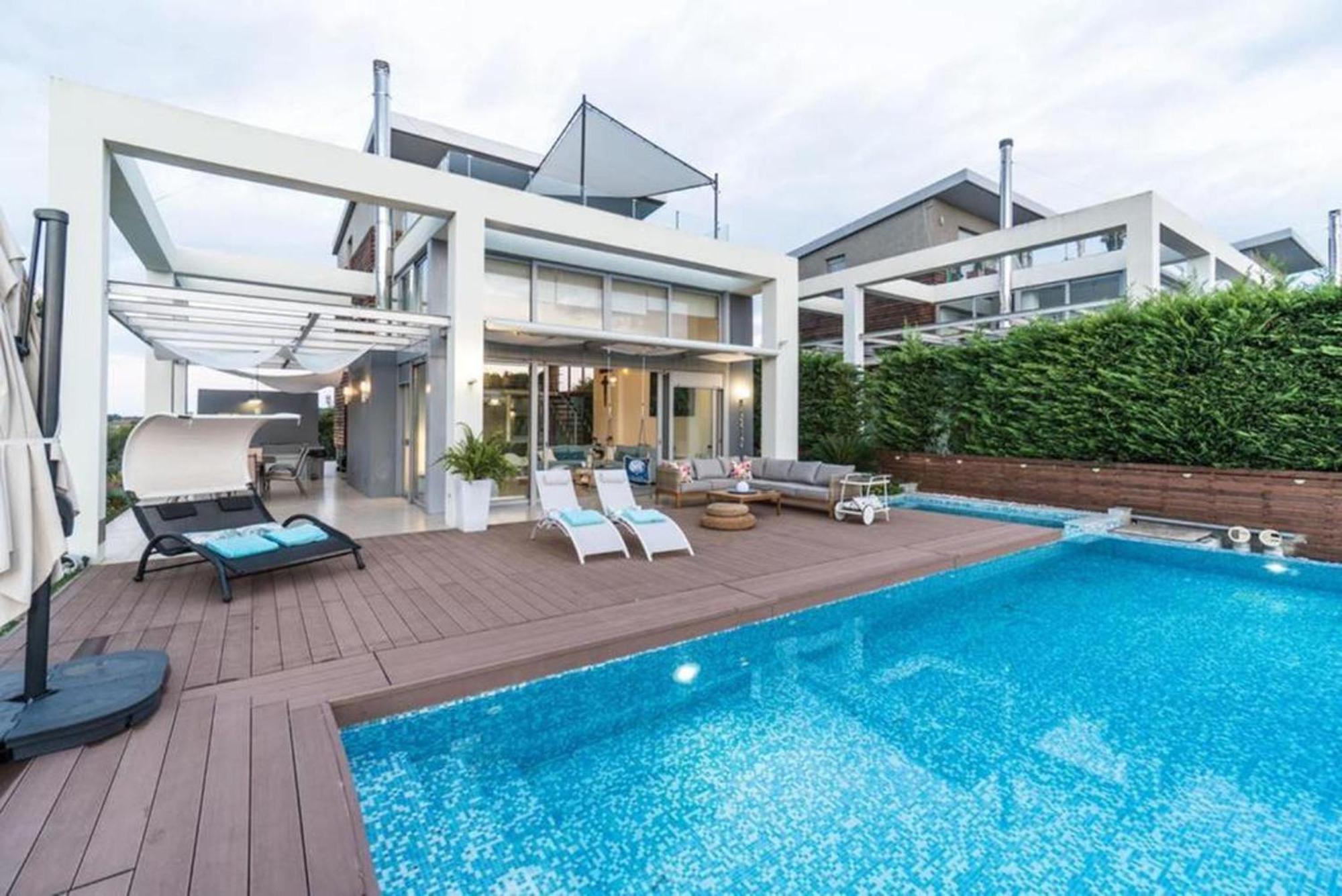 Island Villa Sani Sea View ภายนอก รูปภาพ